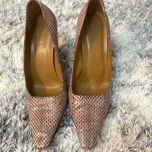 Gucci pumps. Well used but still have life!